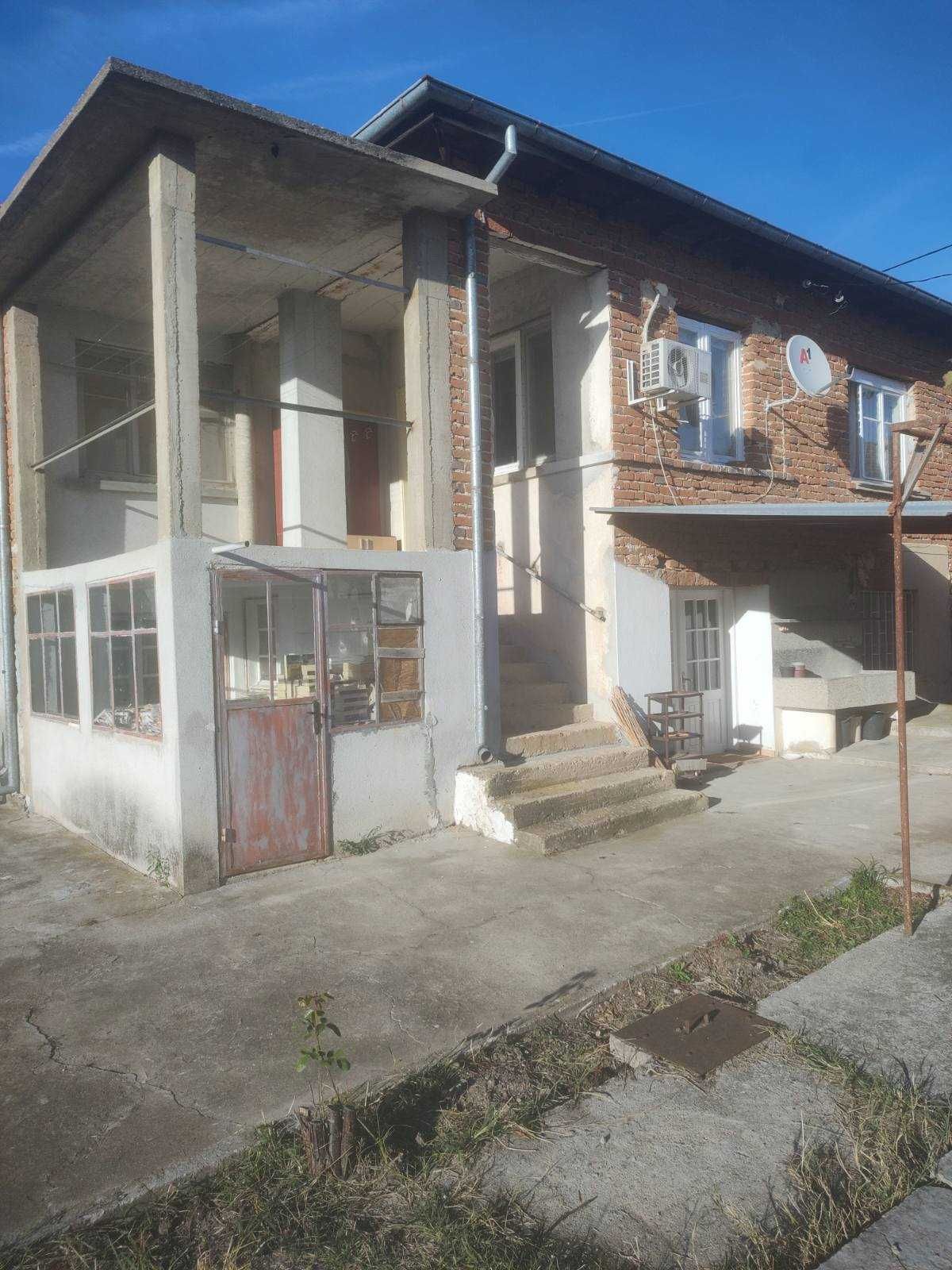 Продавам имот в полите на Сърнена средна гора.