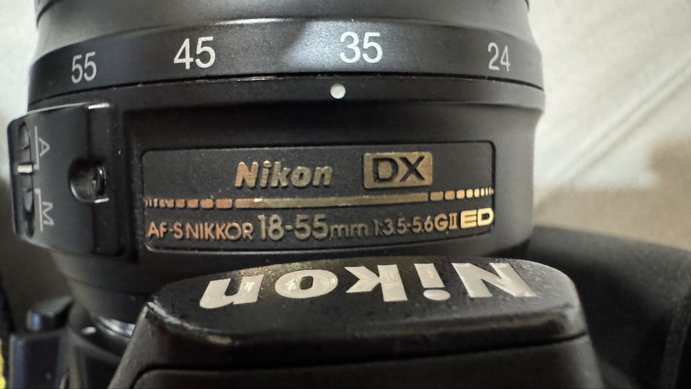 Nikon D3100 + Nikkor 18-55mm + Accesorii Complete