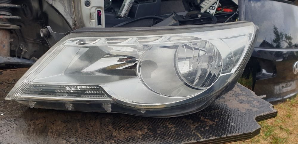 Far stanga vw tiguan