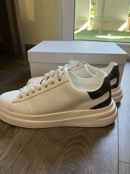 Маратонки   Guess