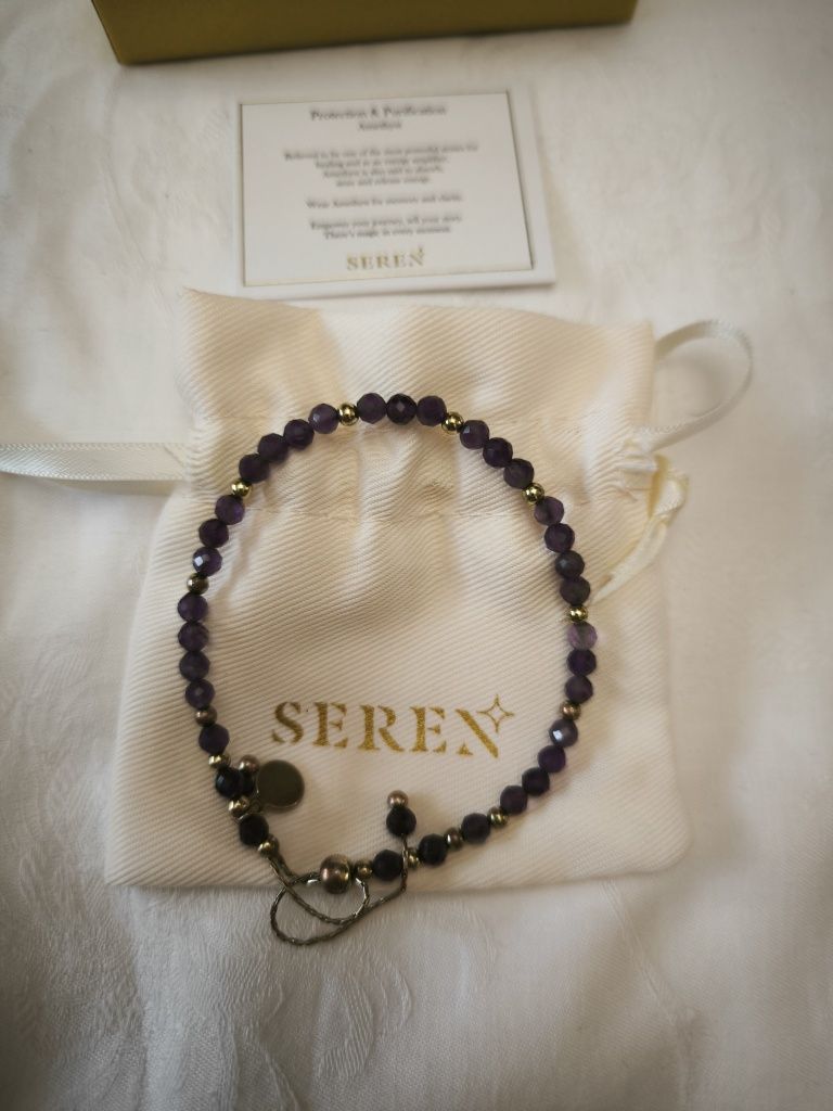 Гривна с камъни Seren