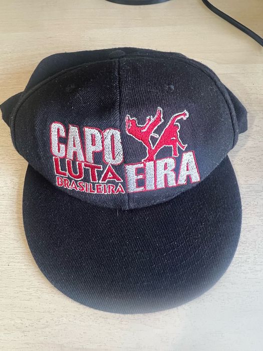 Бейсболка с широким козырьком