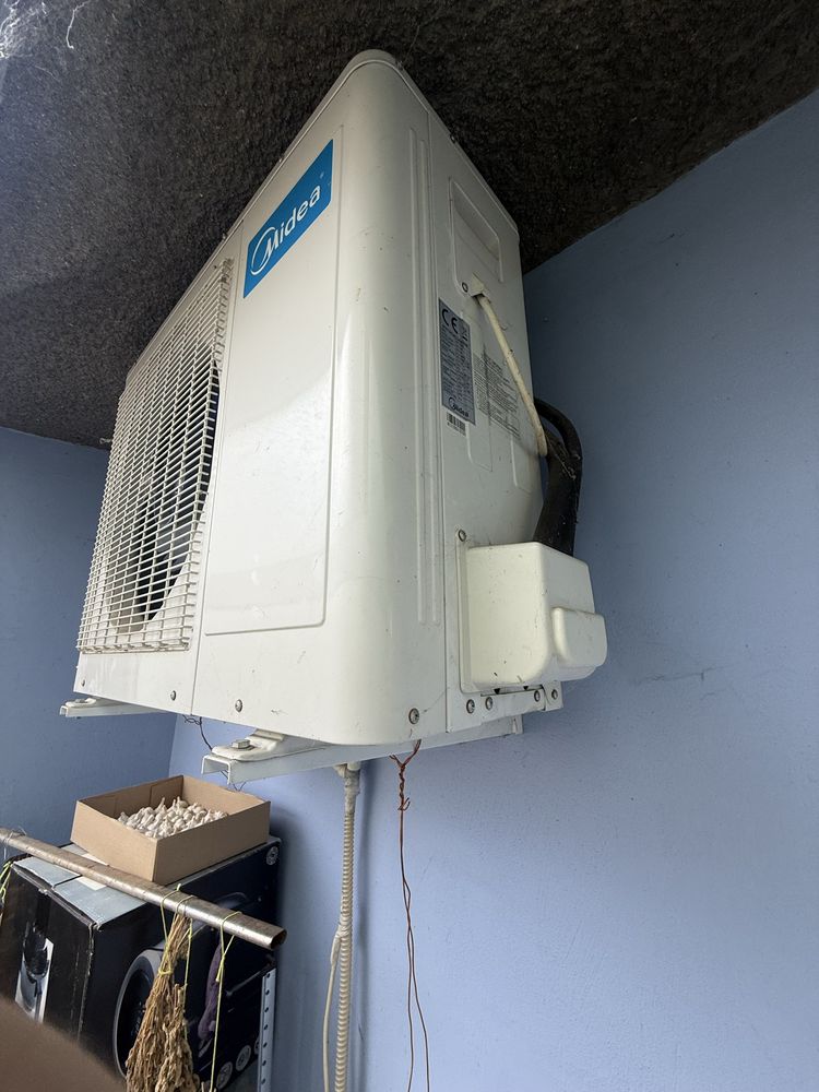 Счупен климатик Midea 18ka