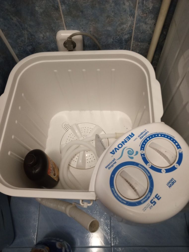 Продаю стиральную машинку.