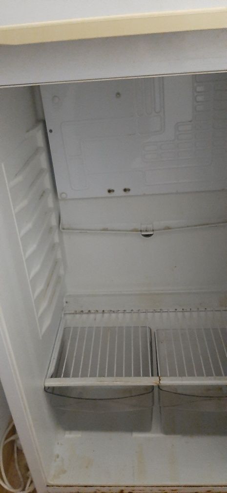 Продаю  б/у Холодильник