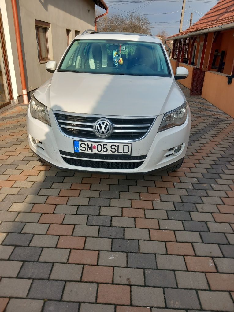 Vând Volkswagen tiguan 4motion