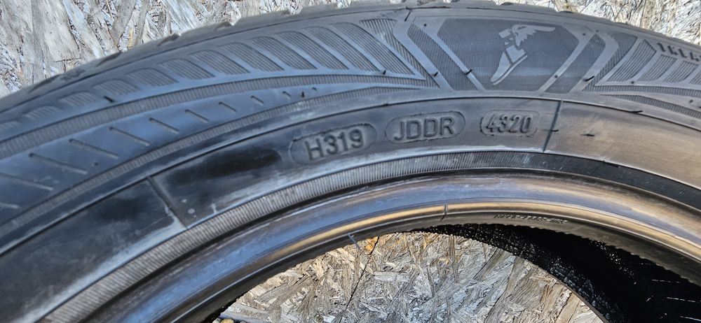 Anvelopa Vector4Seasons 195/55 R16 91H Goodyear 205/60 R16 92H
