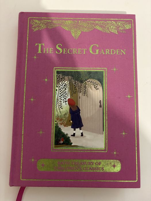 Vând carte "The Secret Garden"