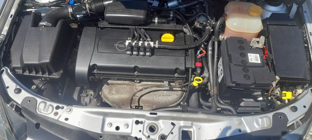 Opel asta   h   1.6 benzină +GPL