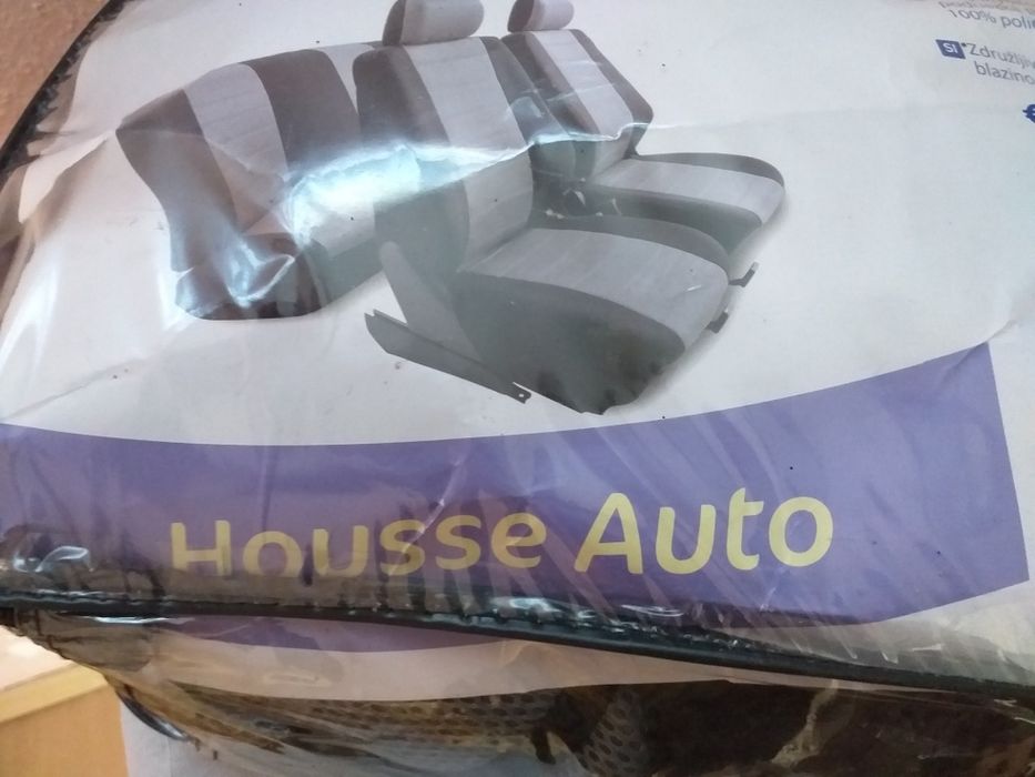 Huse pentru scaune de  auto