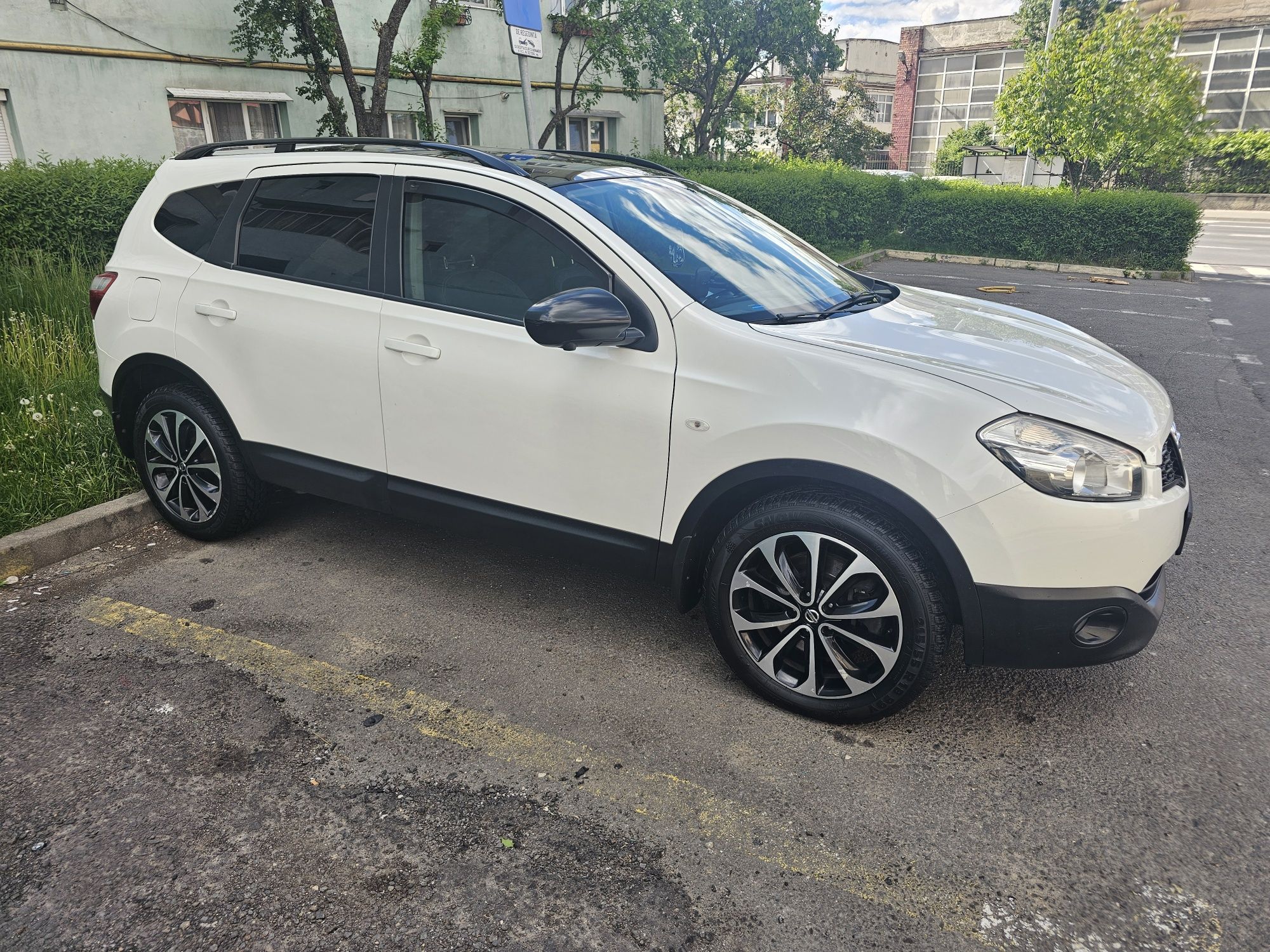Vând Nissan Qashqai +2 sau schimb cu auto pe GPL