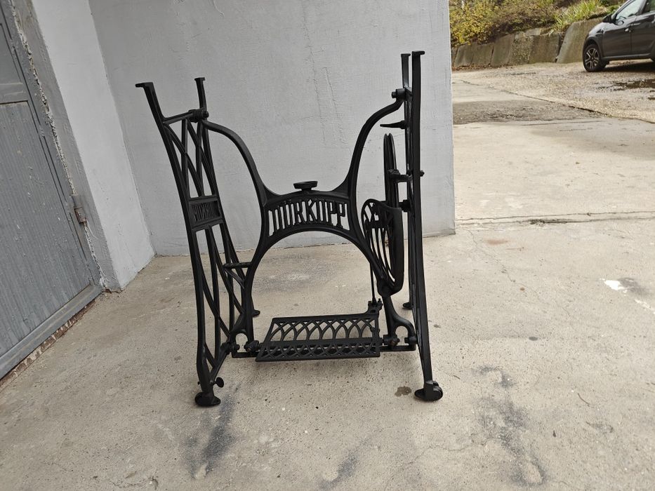 Крака от шевна машина