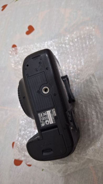 Canon 5D mark 3 body sotiladi yangi holatda