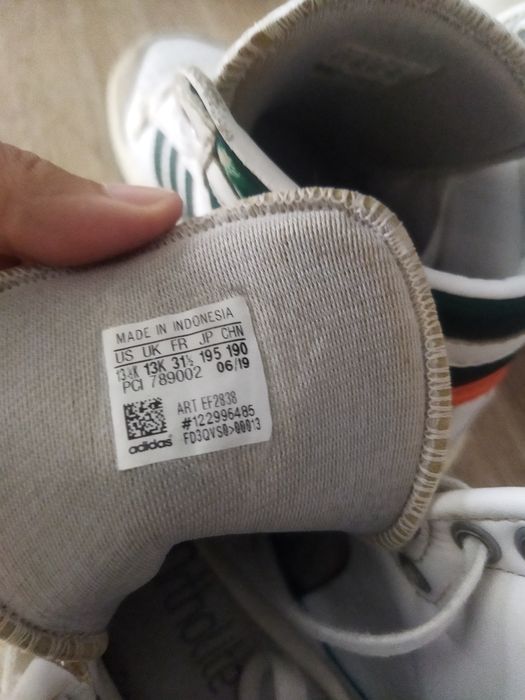 Bascheți adidași pt băieți mărimea 31