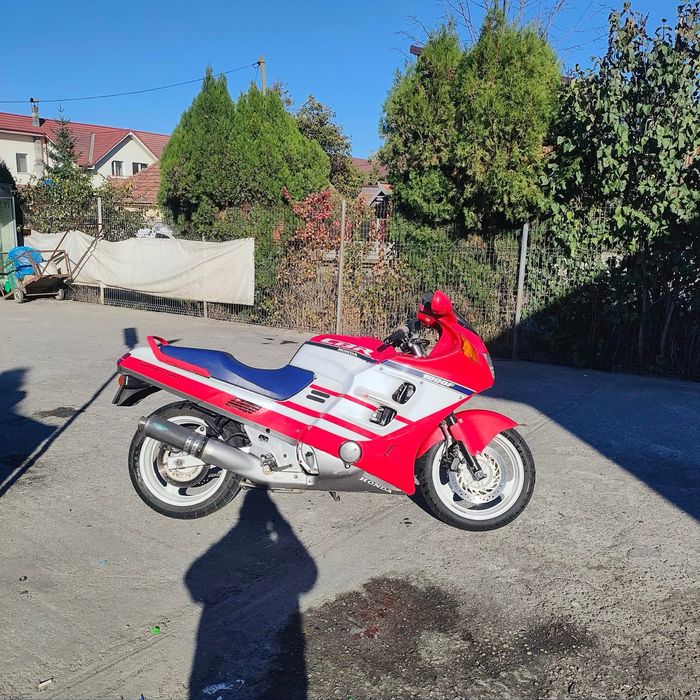 Honda cbr1000f hurricane