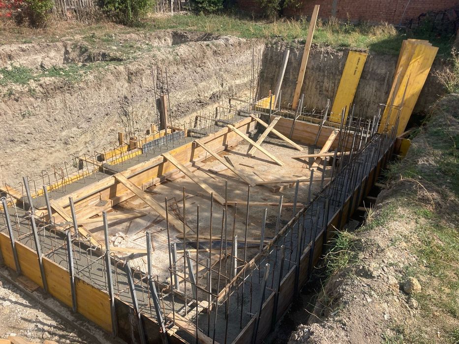 Груб строеж, бетонови съоръжения, строителство на къщи и кооперации