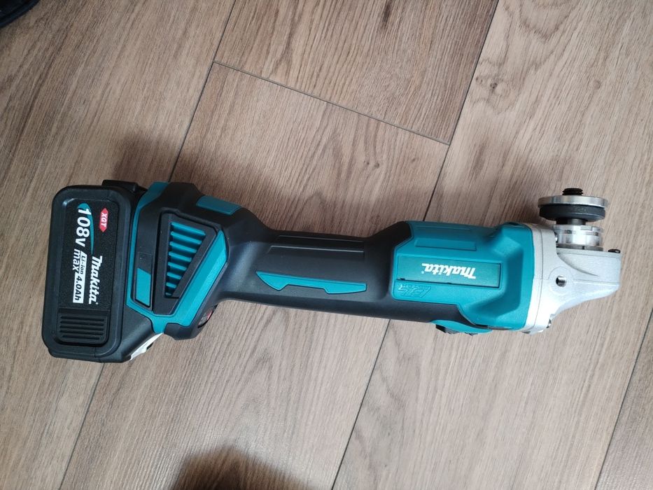 Акумулаторни машини 4 в 1 винтоверт гайковерт перфоратор ъглошлайф