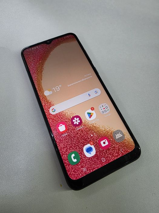 samsung a04е 32гб в хорошем состояний