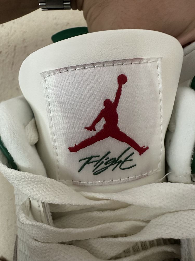 Jordan 4 SB pine green