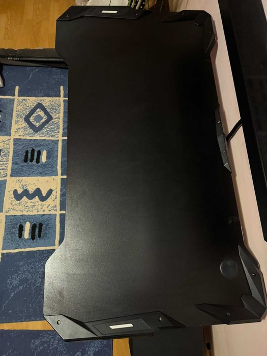 Birou gaming 120×60×70 cu cadru metalic tip Z - ARGB custom