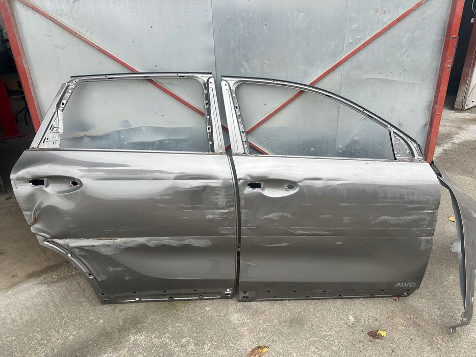 Предна дясна и задна дясна врата Киа Соренто 2019г.