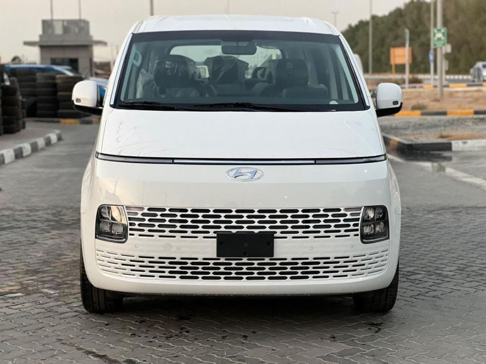 Hyundai staria 2023