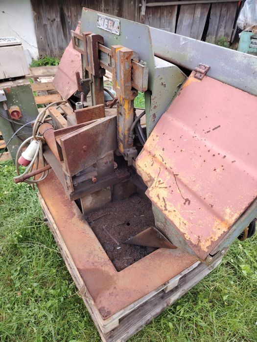 fierastrau taiat fier debitat fier