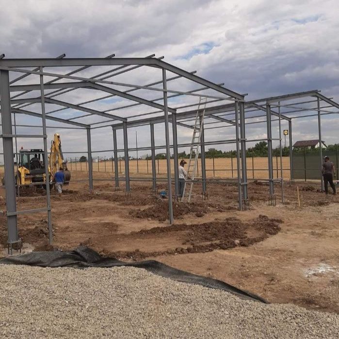 Vand o structura metalică nouă 25x12x4 300 m³ ,o vând pentru  sudată î