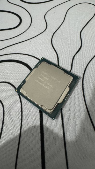 Продается процессор i5 9400f