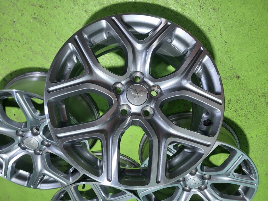 18 5x114.3 Mitsubishi Citroen Peugeot лети джанти 5х114.3