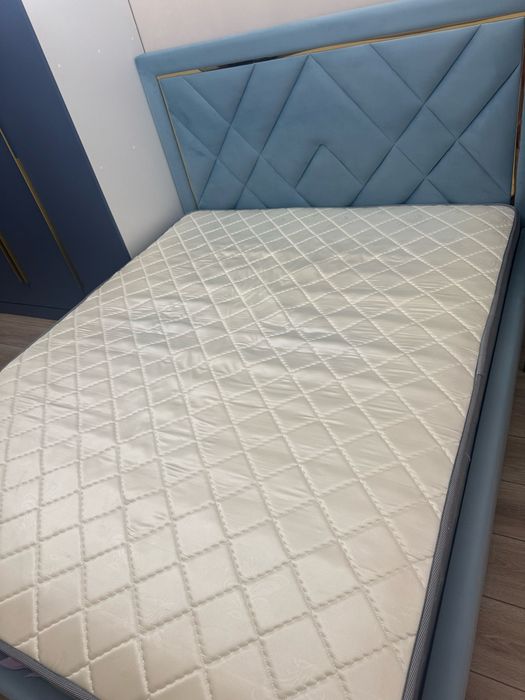 Продам матрас на 2хспальную кровать