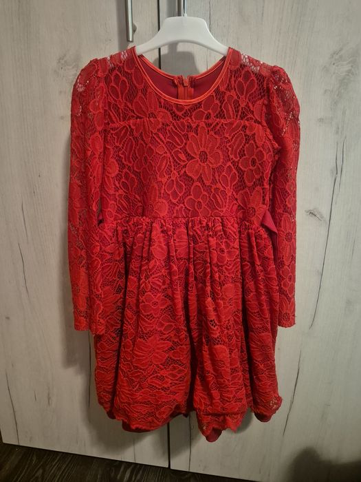 Rochie rosie dantela 7-8 ani
