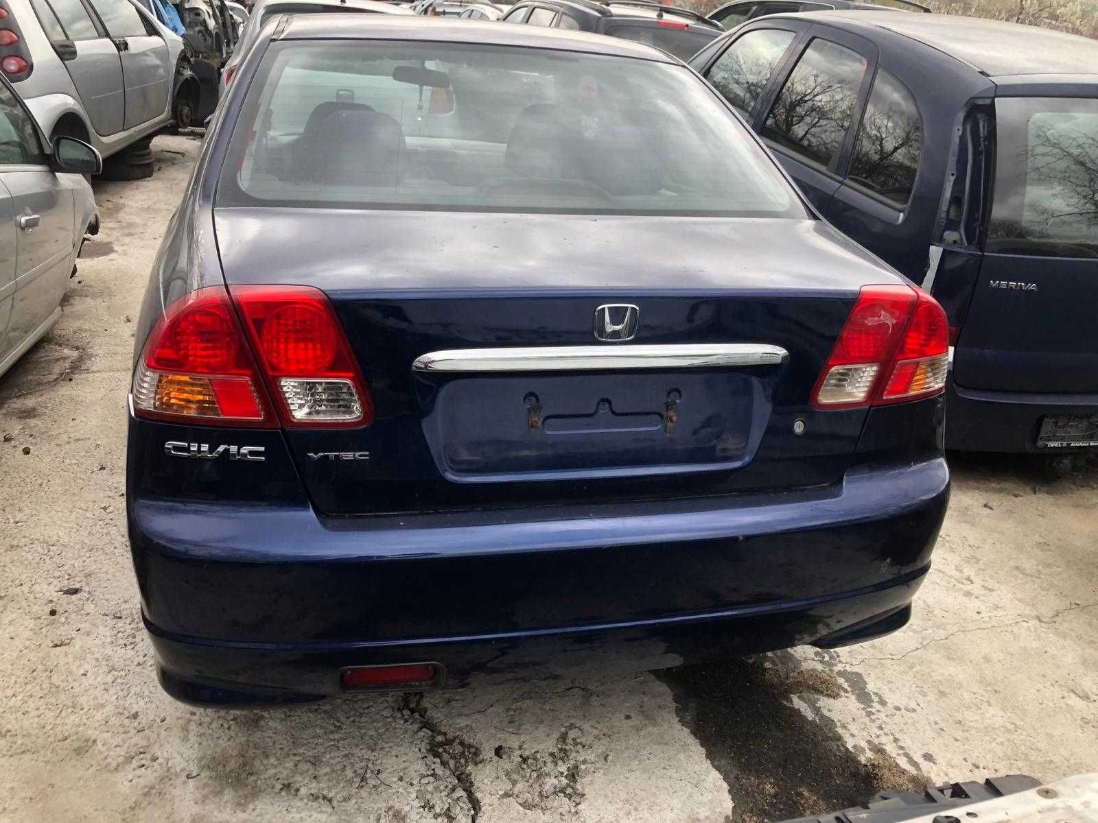 Dezmembram Honda Civic 1.6 benzina 2004