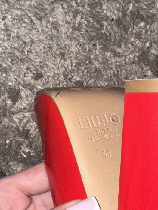 Токчета  Liu Jo