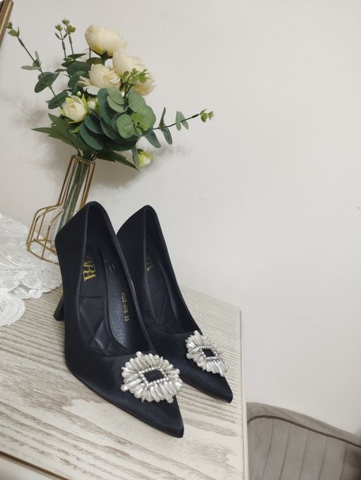 Zara обувь отличная састаенада