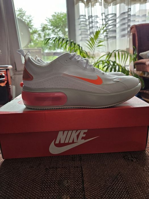 Маратонки на NIKE AIR MAX