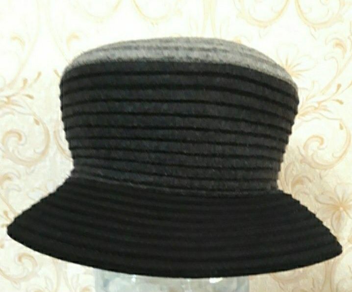 Продам шляпу фетровую