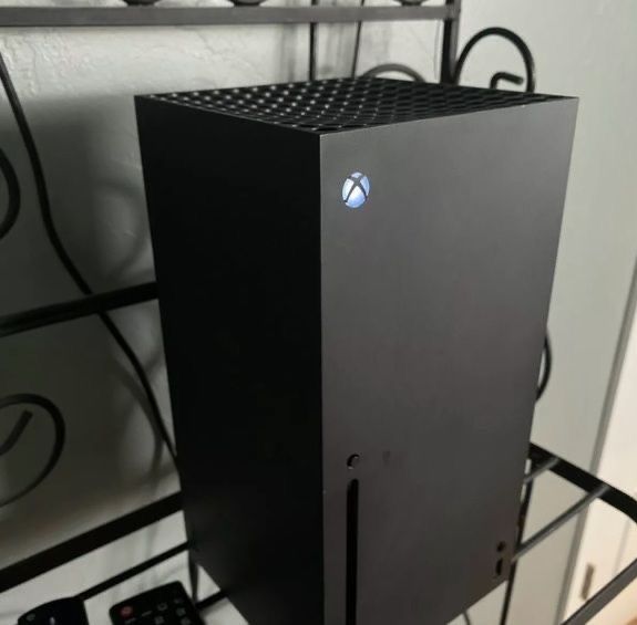 Приставка Xbox Series X