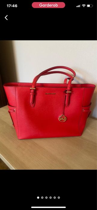 Новая кожанная сумка MK