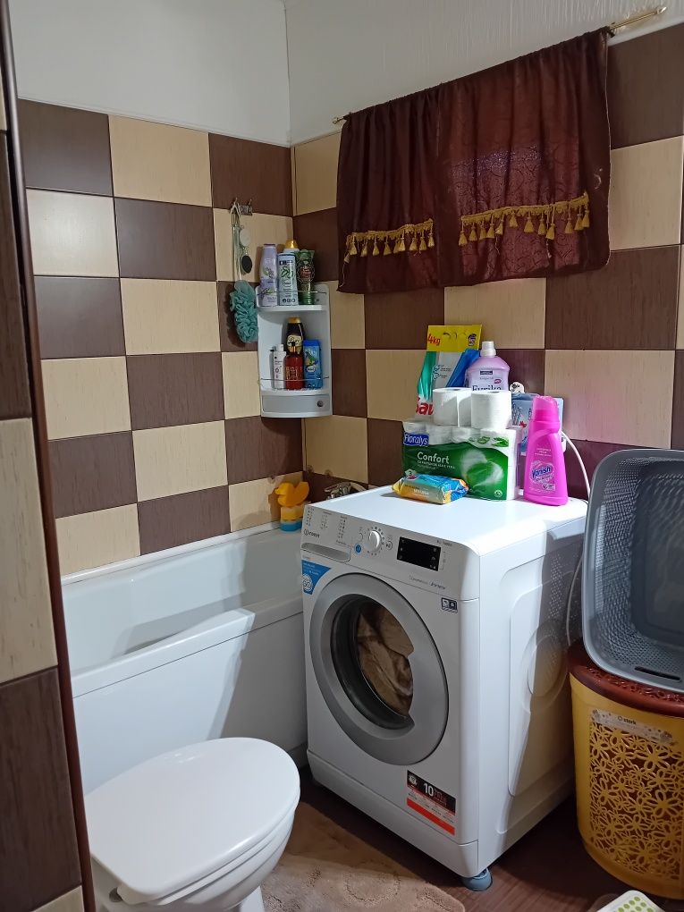 Vând apartament cu 3 camere