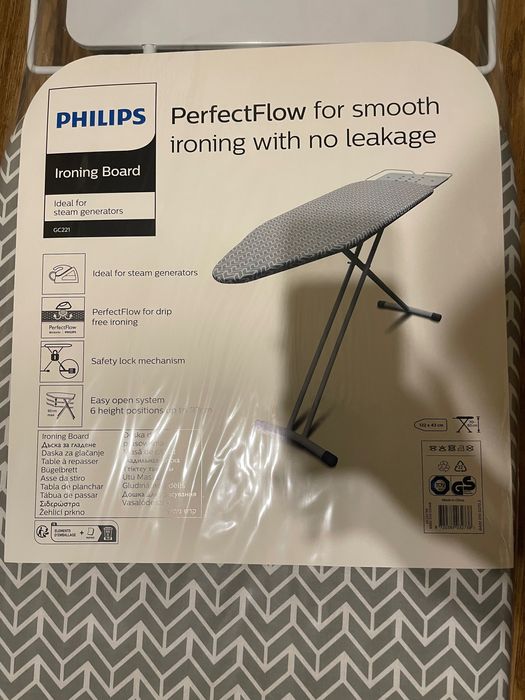 Чисто нова дъска за гладене на Philips
