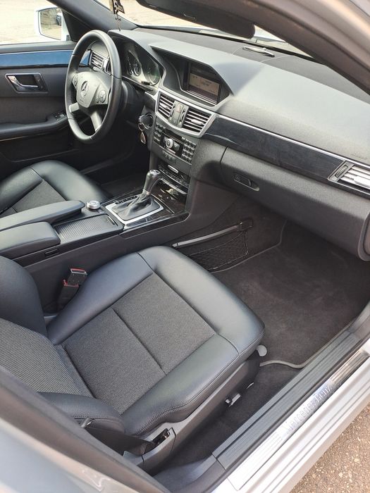 Mercedes e 220  avangarde 204cp