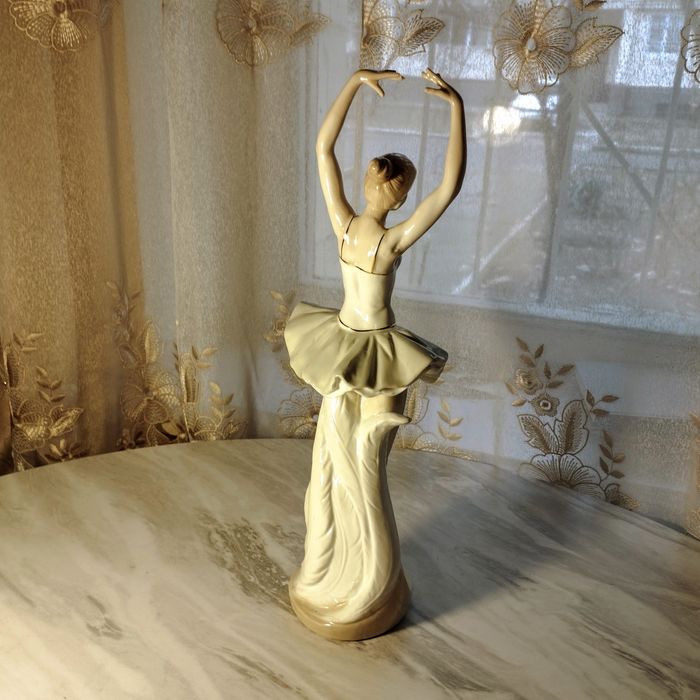 Балерина статуэтка винтаж