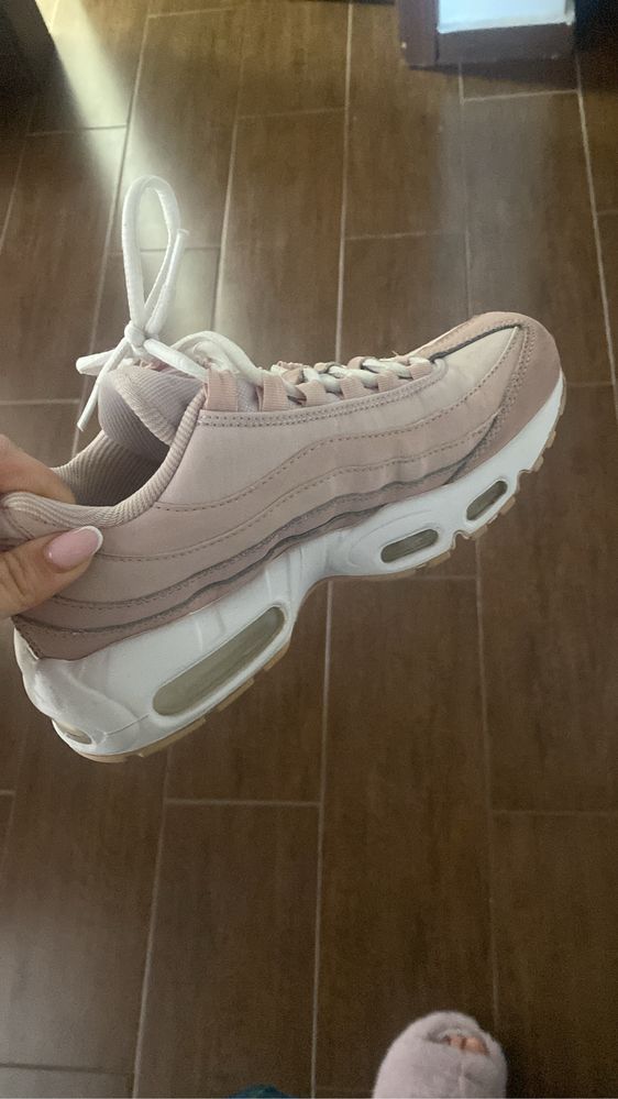 Nike air max marimea 35,5