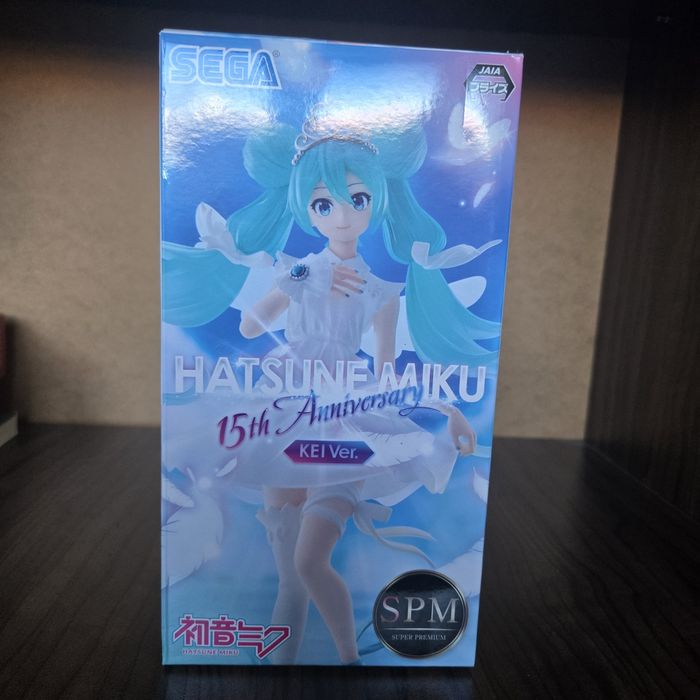Фигурка Hatsune Miku 15th Anniversary KEI Ver. (SPM)