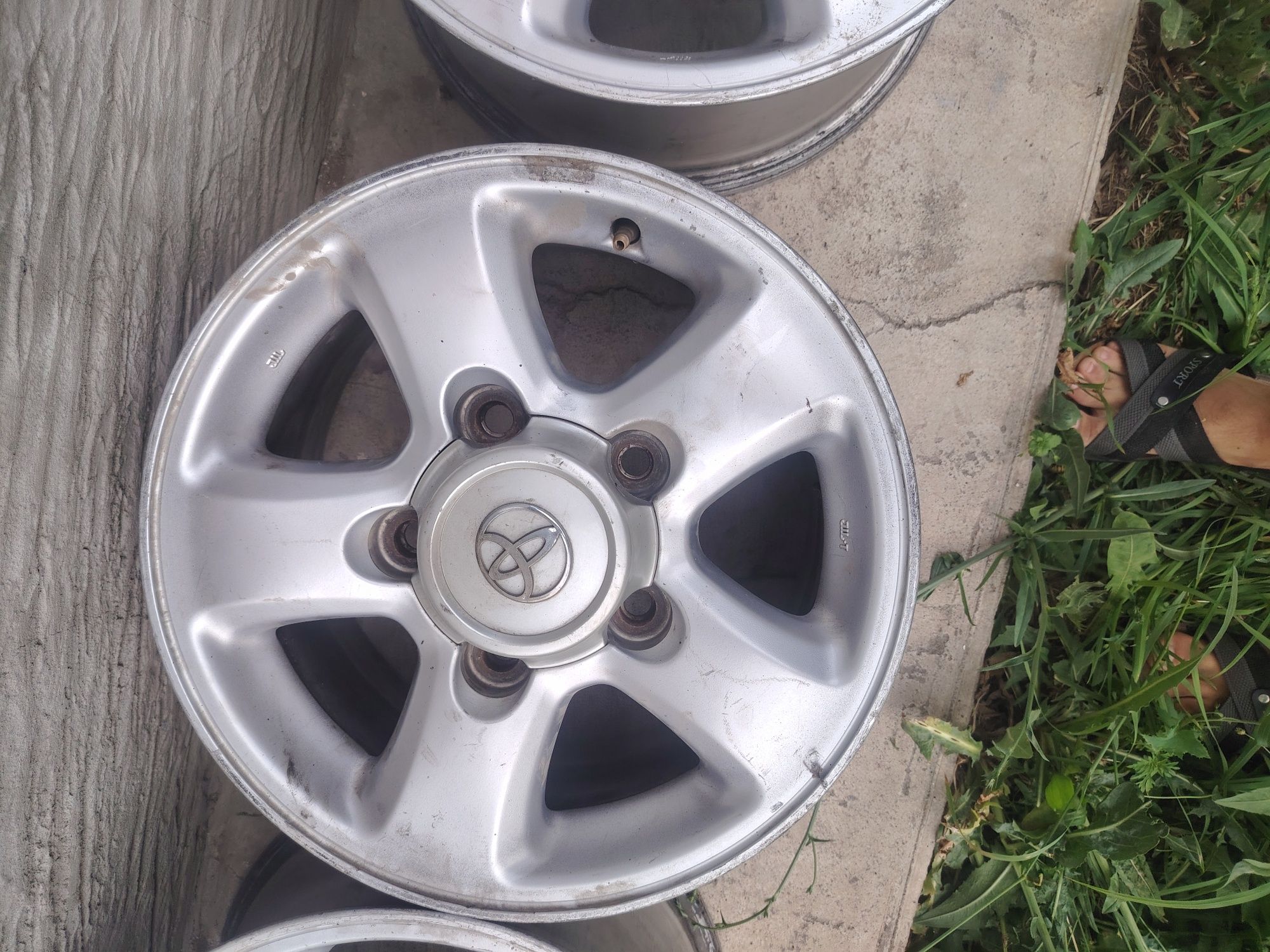 Продам диски крузак 100 R 16