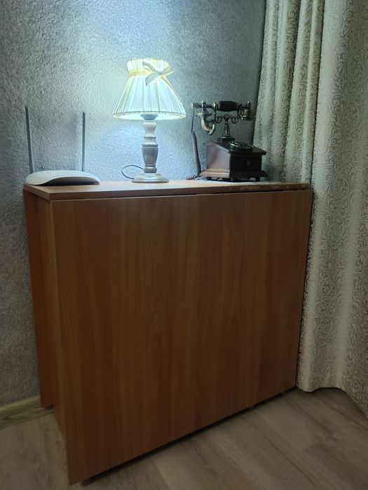 Продам стол-книжку