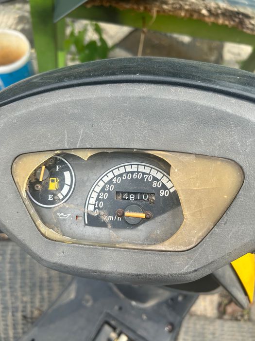Vând 2 scutere, se pot vedea în Gorj