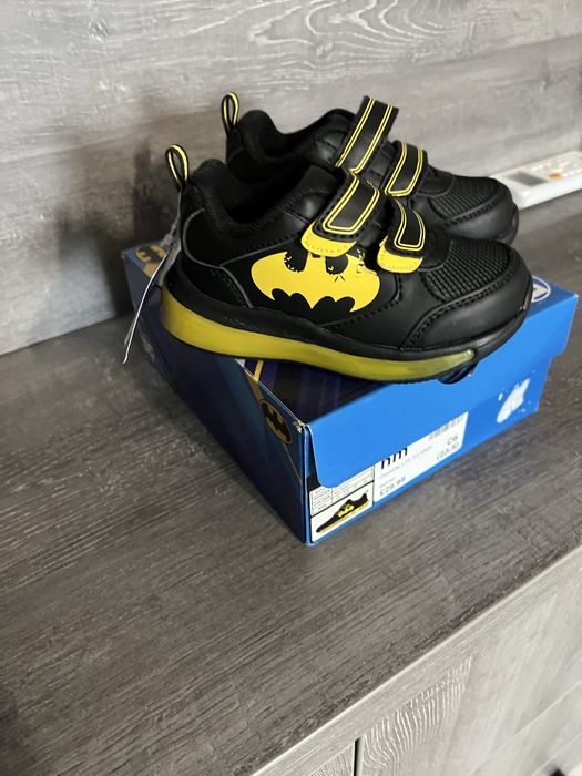 Adidas Batman noi,marimea 23,5
