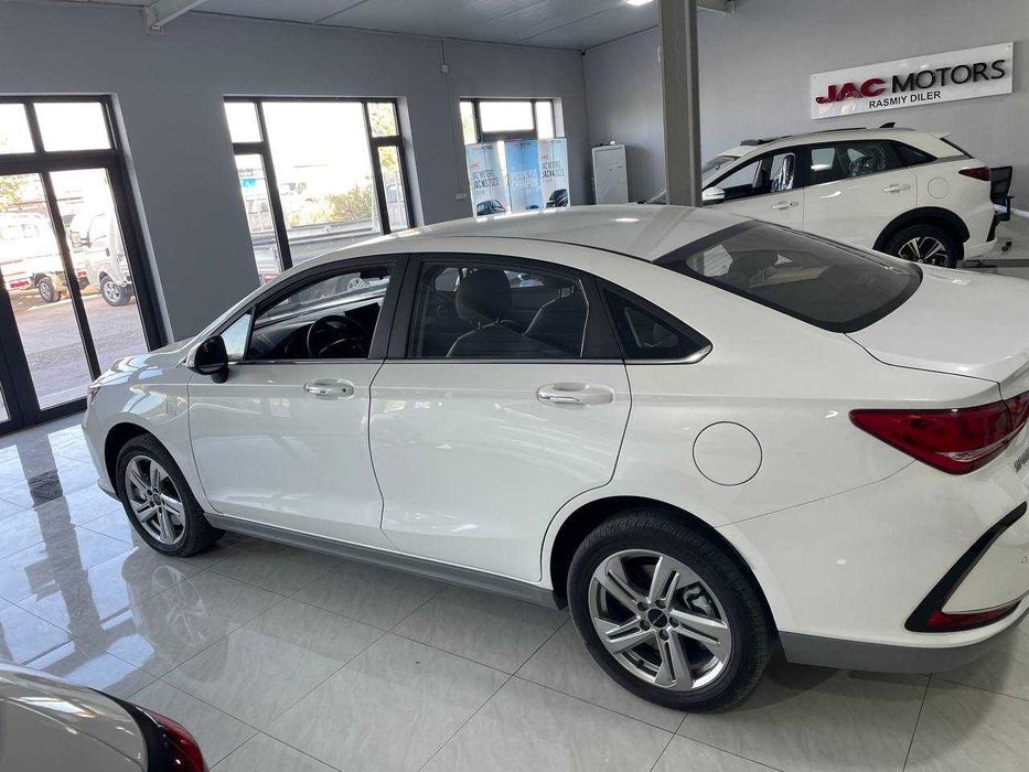 BEIJING EU5 Elektira mabil